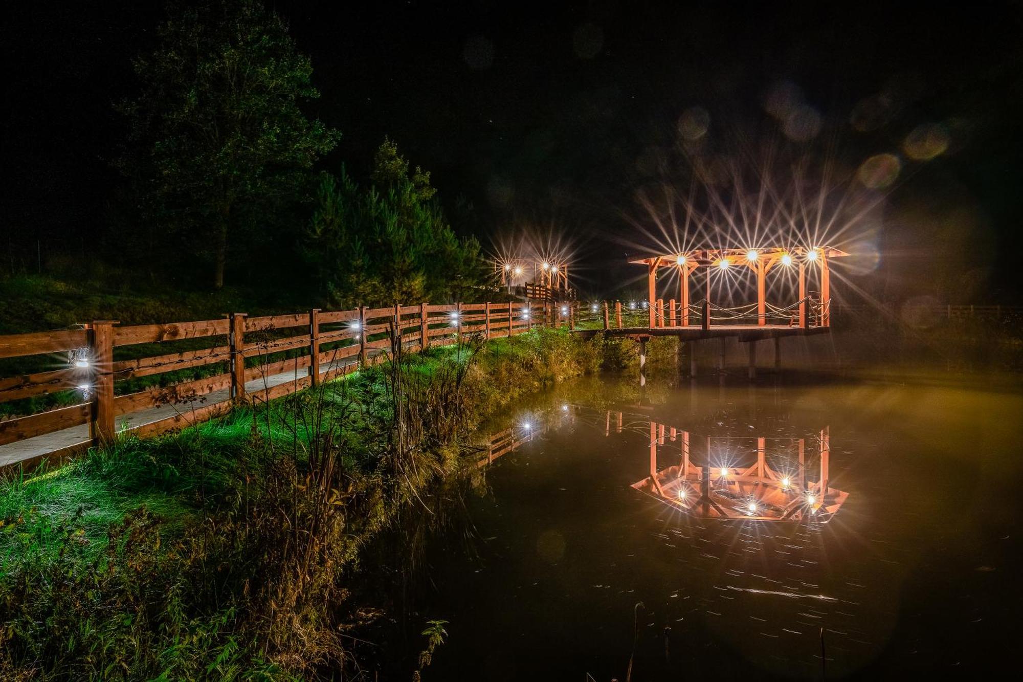 ホテル Glamping Pod Gwiazdami Pietrusza Wola エクステリア 写真
