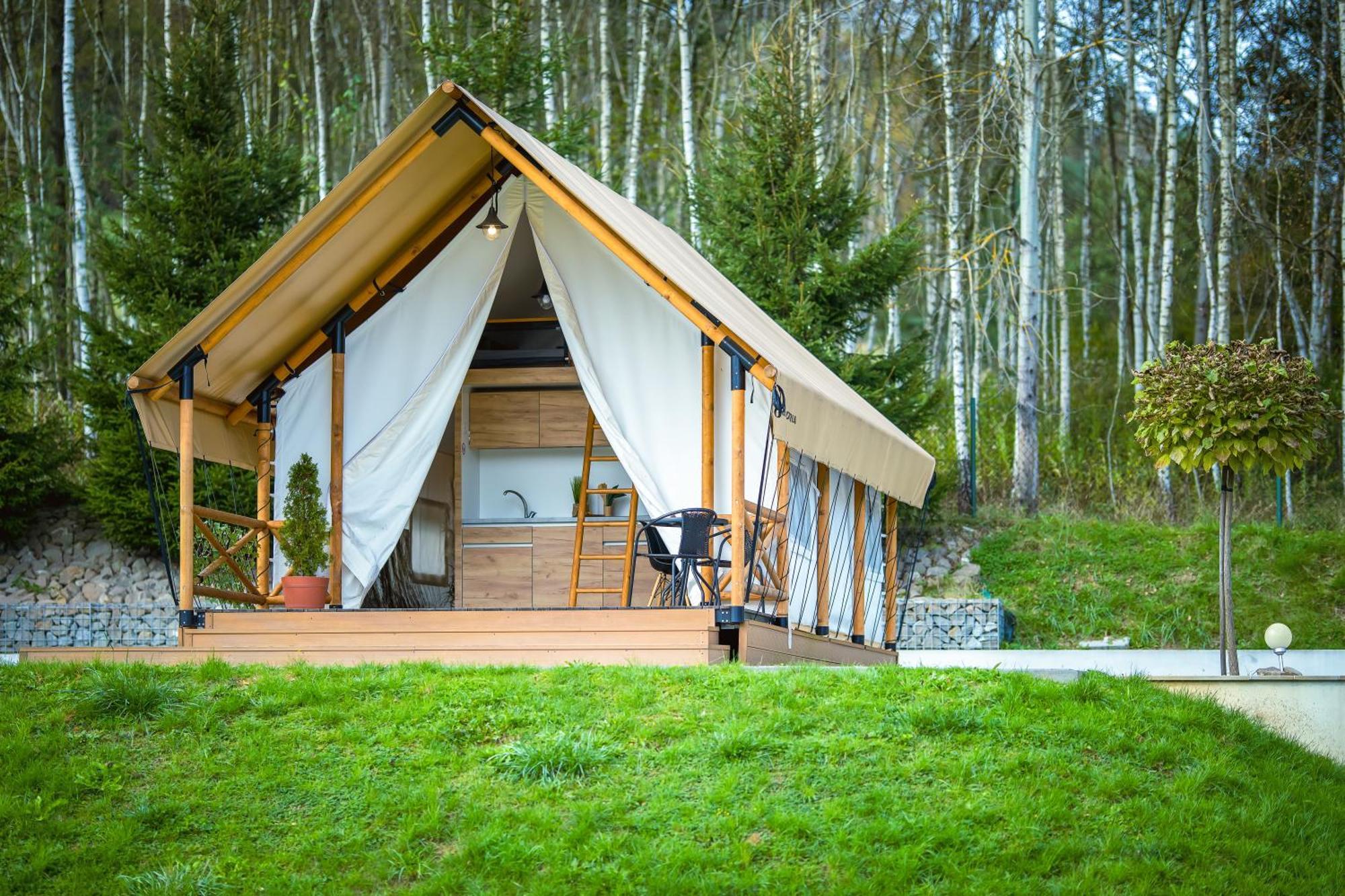 ホテル Glamping Pod Gwiazdami Pietrusza Wola エクステリア 写真